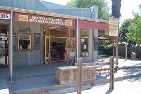 Emmylou Paddle Steamer - Attractions Perth 2