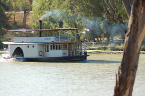 Emmylou Paddle Steamer - Attractions Perth 3