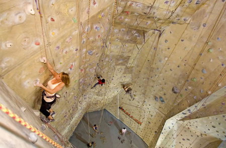 Cliffhanger Climbing Gym - Attractions Perth 3