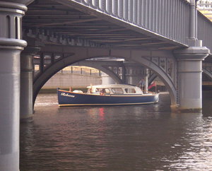 Melbourne Water Taxis - Attractions Perth 0