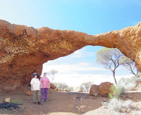 London Bridge - Attractions Perth 0