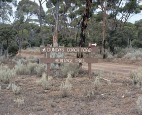 Dundas Rocks And Lone Grave - Attractions Perth 0