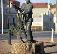 Miners Monument - Attractions Perth