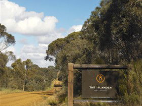 The Islander Estate Vineyards Pty Ltd - Attractions Perth 0