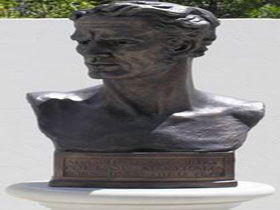 Adam Lindsay Gordon Bronze Bust - Attractions Perth 0