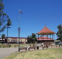 Gladstone Square - Attractions Perth
