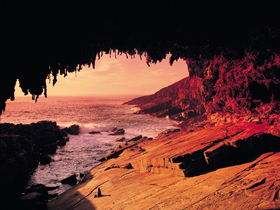 Admirals Arch - Attractions Perth 0
