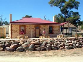 Uleybury Wines - Attractions Perth 0