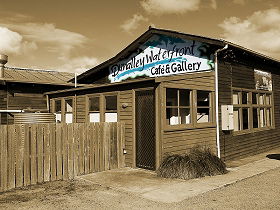 Boomer Bay TAS Attractions Perth