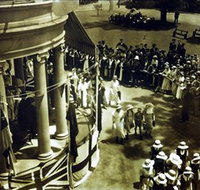 UQ Fryer Library - Attractions Perth