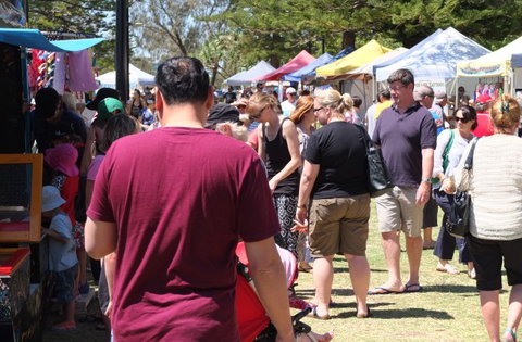 Broadbeach Beachfront Markets - Attractions Perth 1