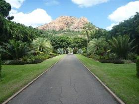 Queens Gardens - Attractions Perth 0