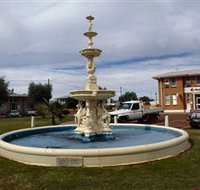 Cunnamulla War Memorial Fountain - Attractions Perth