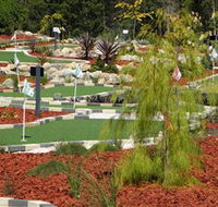 18 Hole Mini Golf - Club Husky - Attractions Perth