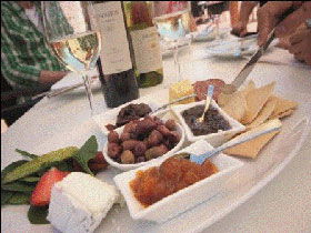 Johnston Oakbank Cellar Door - Attractions Perth 3