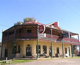 Coolac Hotel - Attractions Perth 0