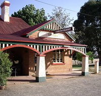 The Tumblong Tavern - Attractions Perth