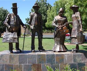 Dad, Dave, Mum And Mabel - Attractions Perth 0
