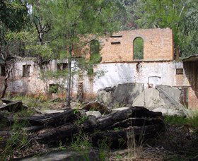 Newnes Shale Oil Ruins - Attractions Perth 0