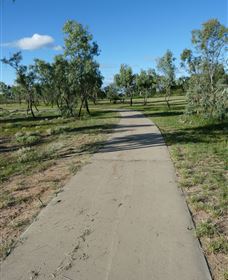Lagoon Creek - Attractions Perth 1