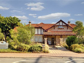 Brighton SA Attractions Perth