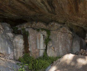 Nanguluwur Rock Art Site And Walk - Attractions Perth 1