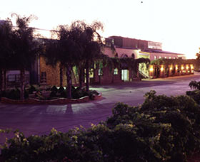 Warburn Estate - Attractions Perth 2