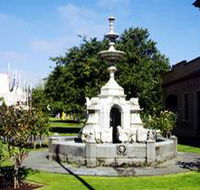 Cave Gardens - Attractions Perth
