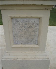 The Coronation Lamp Memorial - Attractions Perth 2