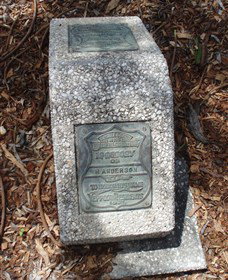 Yeppoon War Memorial - Attractions Perth 1