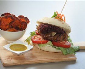 Gerry's @ The Commercial Hotel - Attractions Perth 0
