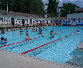 Manuka Pool - Attractions Perth 0