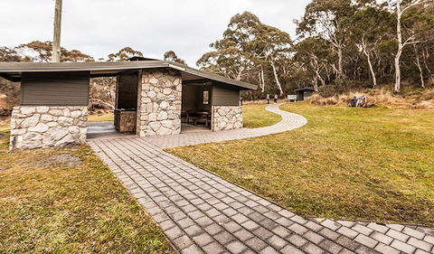 Thredbo River Picnic Area - Attractions Perth 1