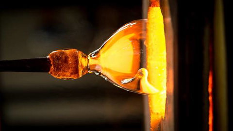 Canberra Glassworks - Attractions Perth 6