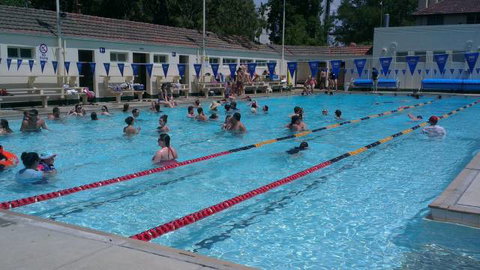 Manuka Pool - Attractions Perth 3