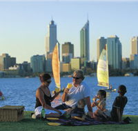 Swan River Foreshore - Attractions Perth
