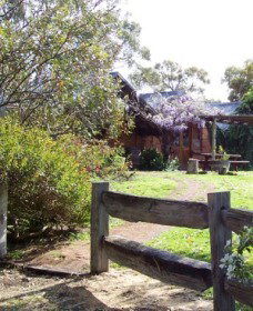 Peel Estate Winery - Attractions Perth 0