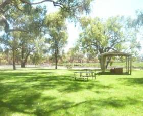 Peel Estate Winery - Attractions Perth 2