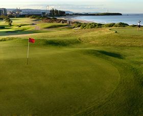 Wollongong Golf Club - Attractions Perth 1