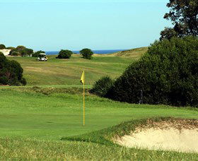 Bondi Golf Club - Attractions Perth 1