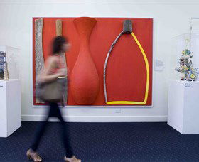 Gold Coast City Gallery - Attractions Perth 1
