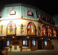 Draculas Cabaret Restaurant - Attractions Perth