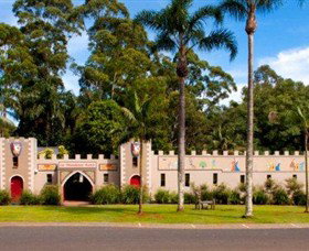 Macadamia Castle - Attractions Perth 1