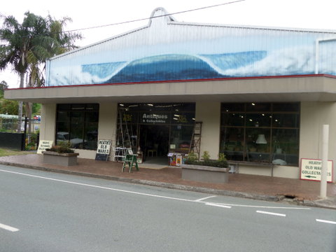 Heaths Old Wares, Collectables & Industrial Antiques - Attractions Perth 2