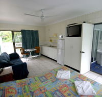 Tropical Palms Inn - Attractions Perth
