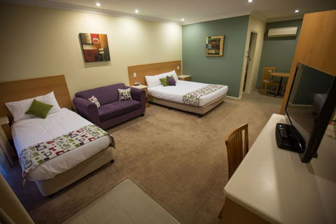 Ibis Styles Orange - Attractions Perth 0