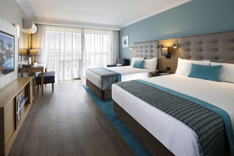 Sea World Resort And Water Park - Attractions Perth 1