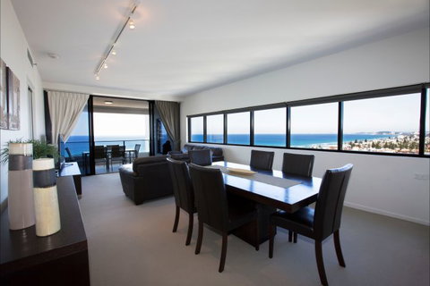 Ultra Broadbeach - Attractions Perth 15