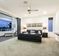 The Grand Broadbeach - Vogue Holiday Homes - Attractions Perth