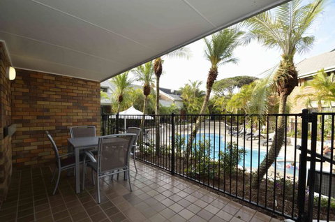 Glen Eden Beach Resort - Attractions Perth 1